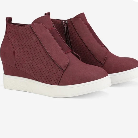 Dream Pairs Burgandy Platform Wedge Booties Size 7.5 - Picture 2 of 4